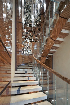 Фото интерьера лестницы салона красоты в стиле китч