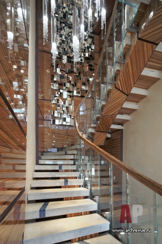 Фото интерьера лестницы салона красоты в стиле китч