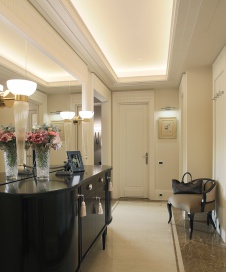 Фото интерьера входной зоны квартиры в стиле ар-деко