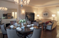 Фото интерьера столовой квартиры в стиле ар-деко