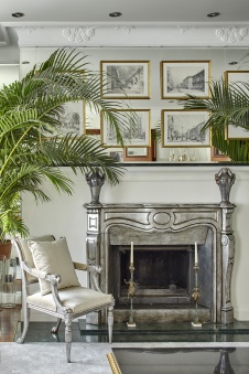 Фото интерьера гостиной квартиры в стиле неоклассика