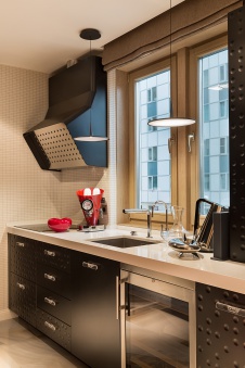 Фото интерьера кухни небольшой квартиры в современном стиле