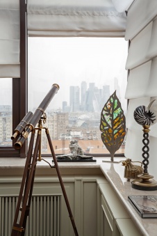 Фото интерьера гостиной пентхауса в стиле ар-деко