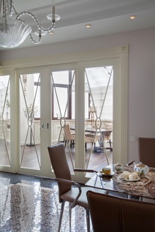 Фото интерьера кухни пентхауса в стиле ар-деко 