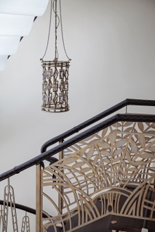 Фото интерьера лестницы пентхауса в стиле ар-деко