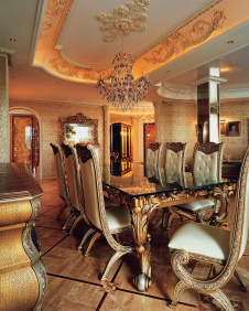 Фото интерьера столовой квартиры в стиле дворцовой классики