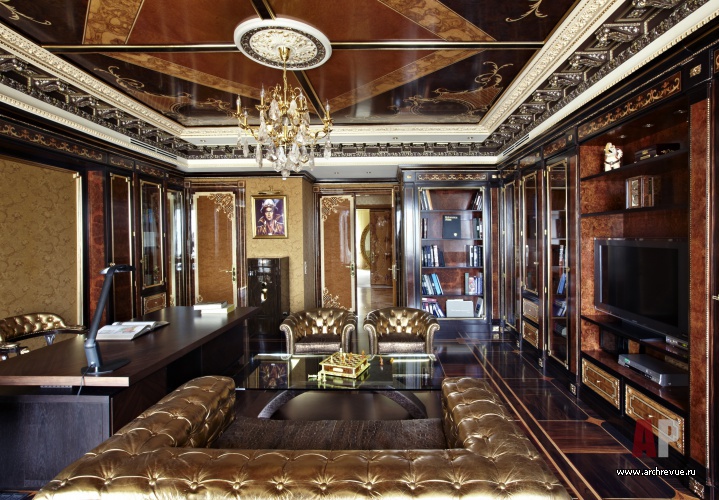 Фото интерьера кабинета квартиры в стиле дворцовой классики