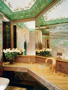 Фото интерьера санузла квартиры в стиле дворцовой классики