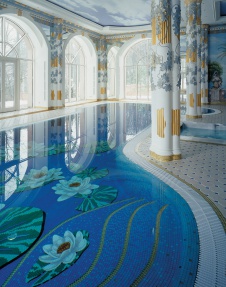 Фото интерьера бассейна дома в стиле дворцовой классики