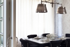 Фото интерьера столовой квартиры в стиле неоклассика