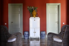 Фото интерьера входной зоны дома в стиле неоклассика