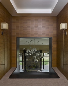 Фото интерьера коридора дома в современном стиле