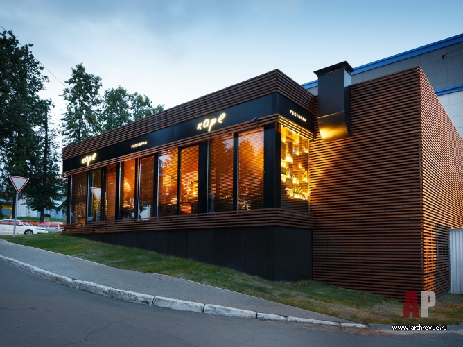 Фото фасада ресторана в восточном стиле