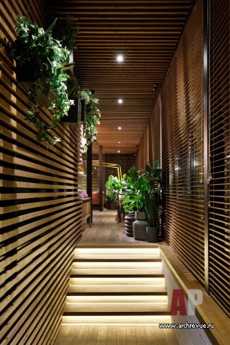 Фото интерьера холла ресторана в восточном стиле