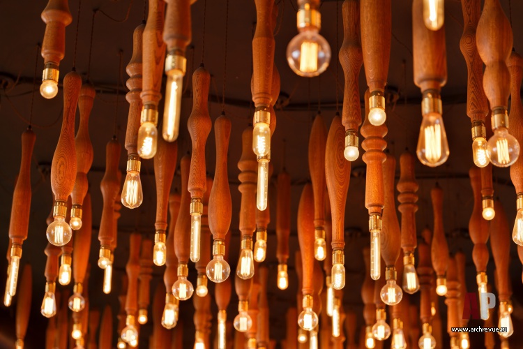 Фото интерьера зала ресторана в восточном стиле