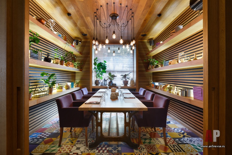 Фото интерьера банкетного зала ресторана в восточном стиле