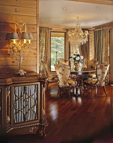 Фото интерьера столовой дома в дворцовом стиле