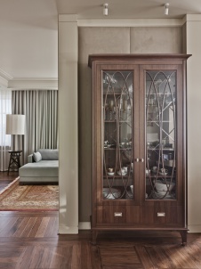 Фото интерьера гостиной квартиры в стиле неоклассика