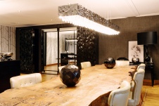 Фото интерьера столовой дома в стиле фьюжн