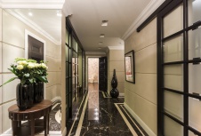 Фото интерьера входной зоны квартиры в американском стиле