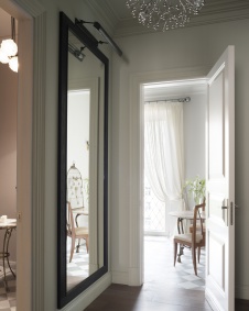 Фото интерьера кухни квартиры в стиле неоклассика