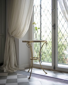 Фото интерьера кухни квартиры в стиле неоклассика