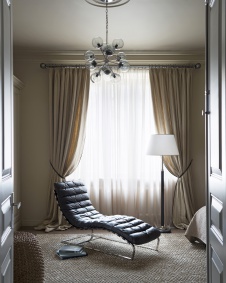 Фото интерьера спальни квартиры в стиле неоклассика