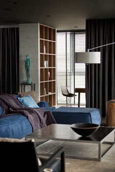 Фото интерьера гостиной квартиры в стиле минимализм