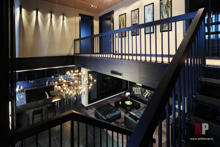 Фото интерьера лестничного холла квартиры в стиле лофт
