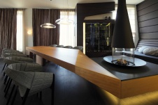 Фото интерьера каминной квартиры в стиле минимализм