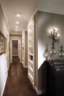 Фото интерьера коридора квартиры в классическом стиле