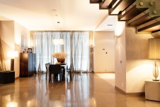 Фото интерьера столовой дома в современном стиле