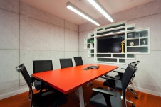 Фото интерьера переговорной офиса в стиле минимализм