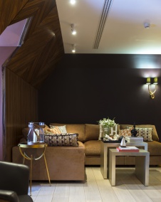 Фото интерьера кальянной дома в стиле ар-деко