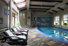 Фото интерьера бассейна дома в классическом стиле