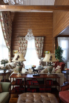 Фото интерьера гостиной дома в английском стиле