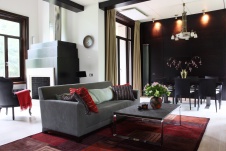 Фото интерьера гостиной дома в стиле фьюжн