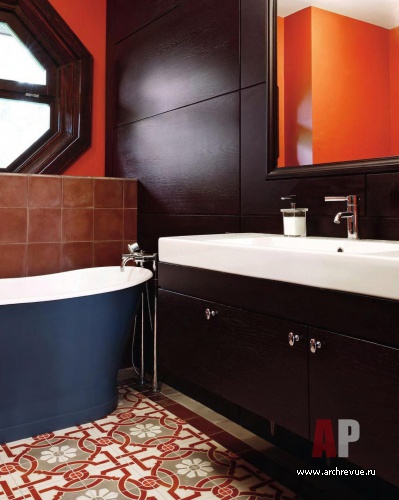 Фото интерьера ванной дома в стиле фьюжн Фото интерьера санузла дома в стиле фьюжн