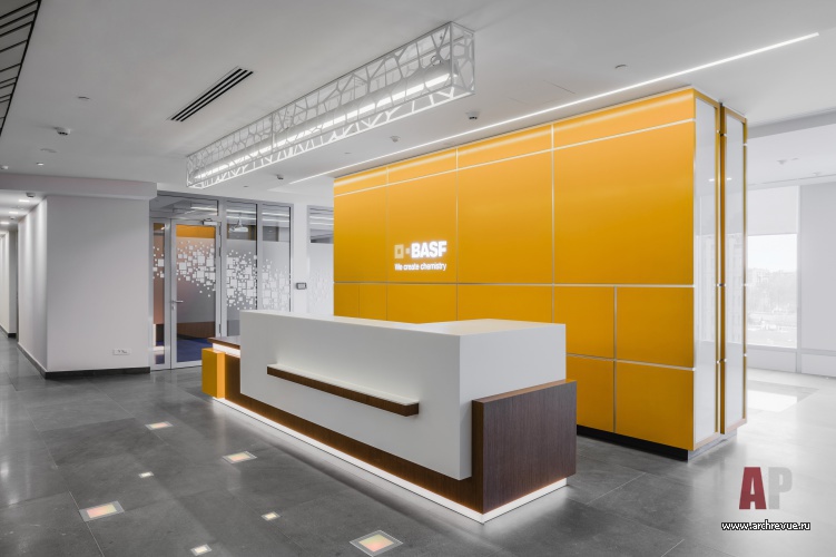 Фото интерьера ресепшен офиса в стиле минимализм