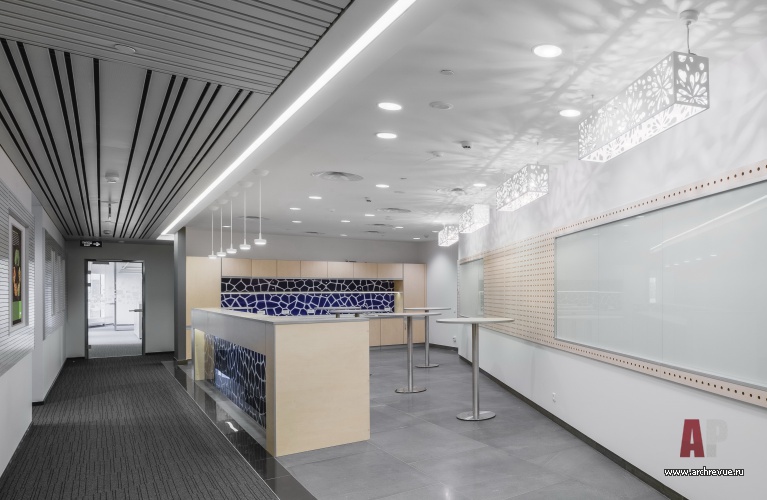 Фото интерьера столовой офиса в стиле минимализм