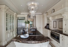 Фото интерьера кухни дома в американском стиле