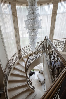 Фото лестницы дома в американском стиле