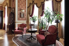 Фото интерьера зоны отдыха дома в дворцовом стиле