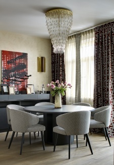 Фото интерьера столовой квартиры в стиле фьюжн