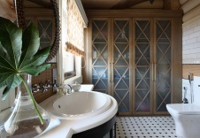 Фото интерьера санузла дома в стиле неоклассика