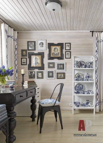 Фото интерьера кабинета небольшого дома в стиле фьюжн