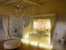 Фото интерьера санузла дома в дворцовом стиле