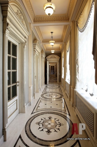 Фото интерьера коридора в классическом стиле