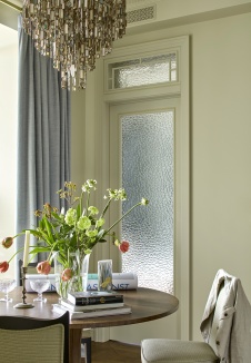 Фото интерьера столовой квартиры в американском стиле