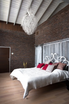 Фото интерьера спальни дома в стиле лофт